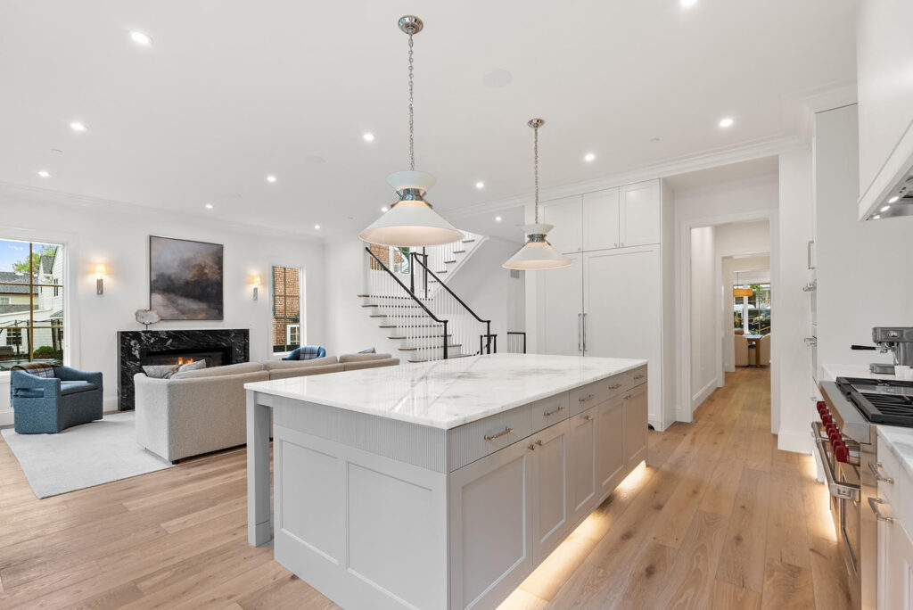 Kitchen Island with Lighting